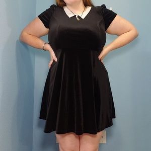 Hot Topic Black Velvet Mini Dress White Collar